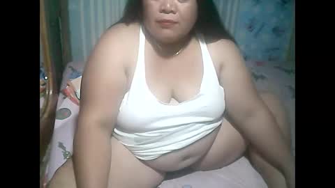 Snapshot of cutechubbyasian chatting on January 8, 3:14 pm cutechubbyasian online show from January 8, 3:14 pm
