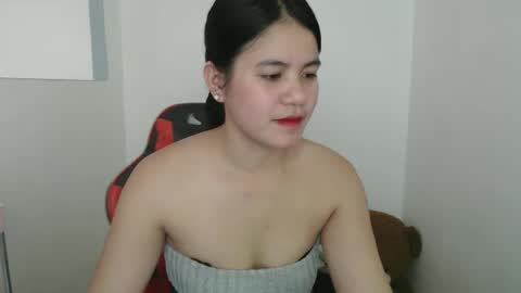 Snapshot of cutecindy2000 chatting on March 5, 2:36 am cutecindy2000 online show from March 5, 2:36 am