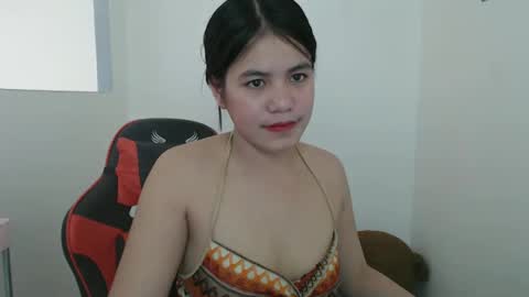Snapshot of cutecindy2000 chatting on March 8, 8:11 am cutecindy2000 online show from March 8, 8:11 am