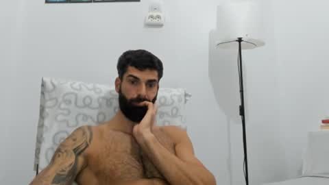 cuteeboy online show from November 13, 6:23 am