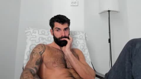 cuteeboy online show from November 21, 10:47 am