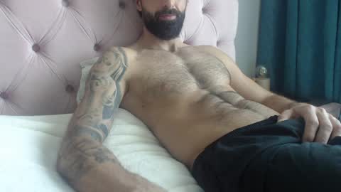 cuteeboy online show from April 1, 1:41 pm