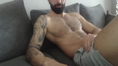 cuteeboy online show from April 9, 6:19 am