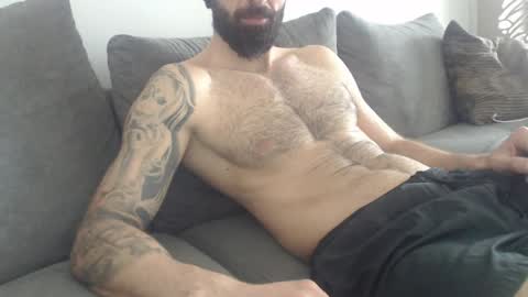 cuteeboy online show from April 14, 8:31 am