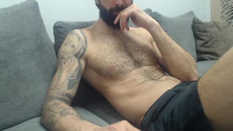 cuteeboy online show from April 16, 7:25 pm