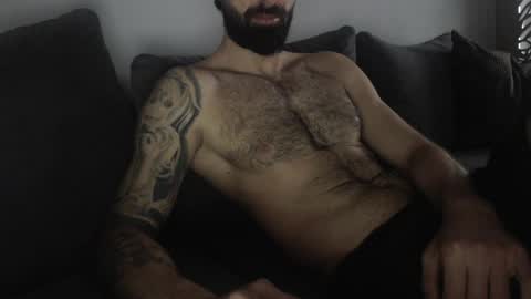 cuteeboy online show from April 22, 4:59 am