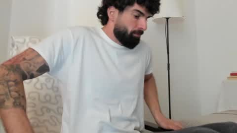 cuteeboy online show from April 23, 12:29 pm