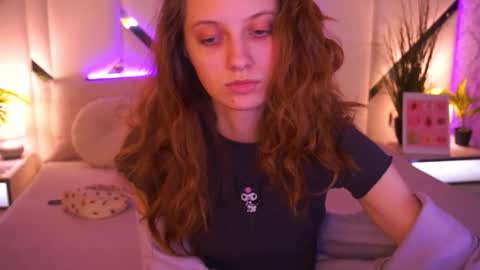 Foxy online show from March 6, 1:29 pm