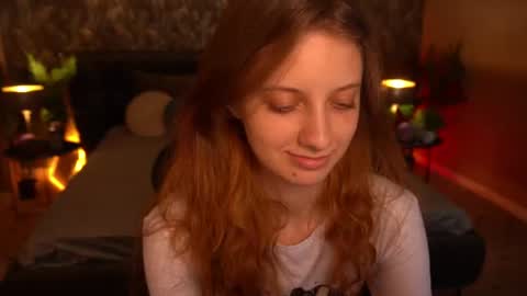 Snapshot of cuteefoxy chatting on June 23, 1:31 pm Foxy online show from June 23, 1:31 pm