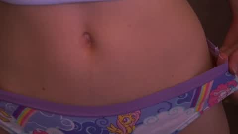 Snapshot of cuteefoxy chatting on July 6, 3:03 pm Foxy online show from July 6, 3:03 pm
