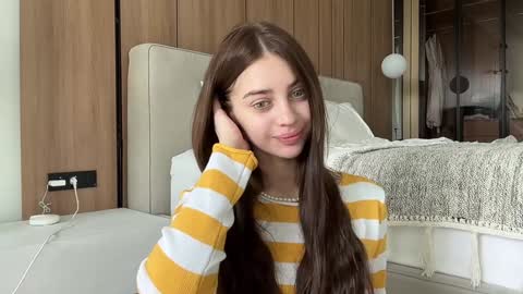 Elsa online show from February 2, 4:05 am