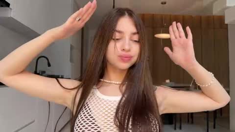 Elsa online show from February 9, 5:19 am