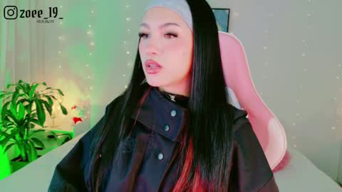 Zoe  online show from March 24, 2:49 am