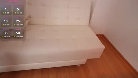 Snapshot of cutefacebigass chatting on December 3, 9:12 pm Mia online show from December 3, 9:12 pm