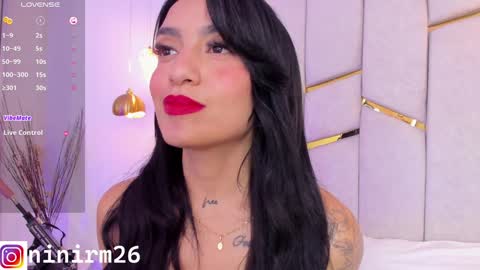 Snapshot of cutegirl__nini chatting on December 7, 7:38 am andre online show from December 7, 7:38 am