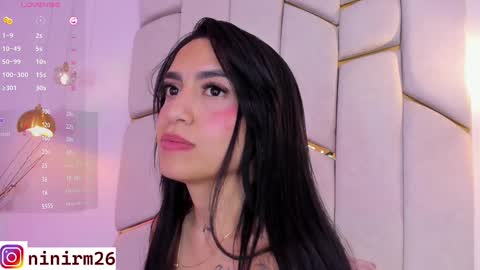 Snapshot of cutegirl__nini chatting on March 4, 10:35 am andre online show from March 4, 10:35 am