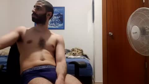 cuteguy52 online show from July 22, 9:17 pm