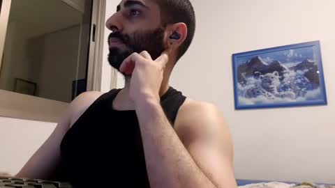 cuteguy52 online show from July 23, 9:35 pm