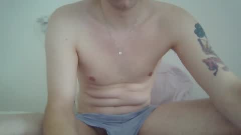 Snapshot of cuteguy696988432323 chatting on July 25, 9:51 am cuteguy696988432323 online show from July 25, 9:51 am
