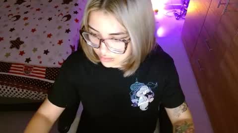 isabella online show from March 7, 4:48 pm