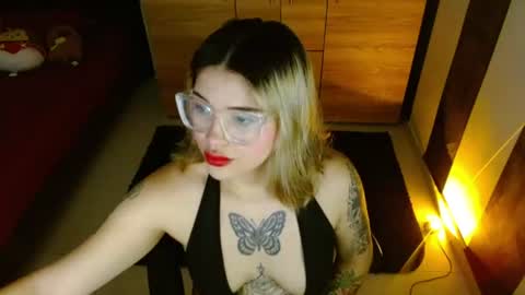 isabella online show from July 14, 6:35 pm