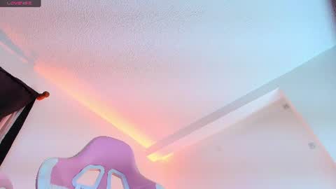 tell me jess   online show from July 2, 3:23 am