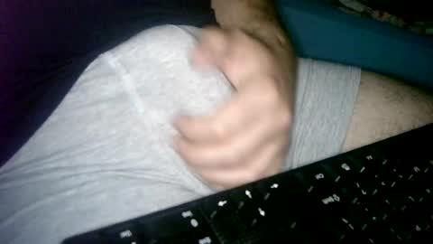 Snapshot of cuteman88 chatting on June 15, 8:33 pm Cuteman online show from June 15, 8:33 pm