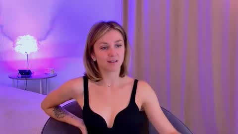 cutemirage online show from October 29, 3:03 pm