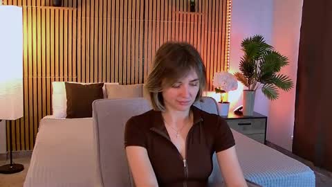 cutemirage online show from April 13, 3:06 pm