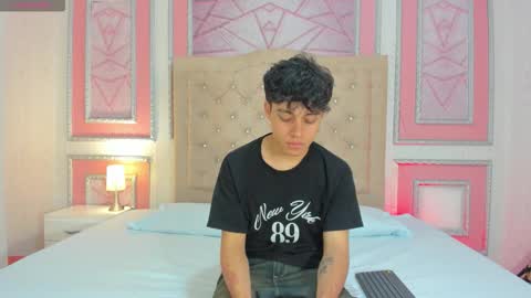 cutenaked_ online show from February 5, 11:37 am