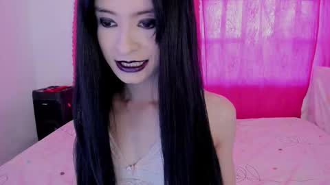 Snapshot of cutenaked_8 chatting on September 12, 10:10 pm Natalie online show from September 12, 10:10 pm