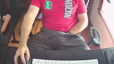 cutenerd15 online show from September 30, 4:23 pm