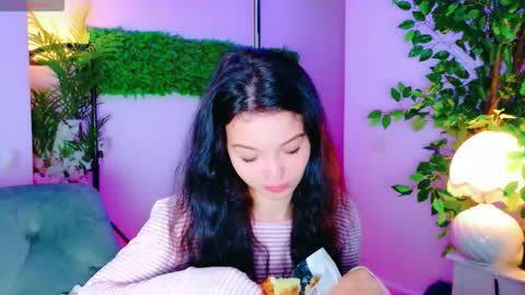 cuteness__girl online show from October 4, 6:00 am