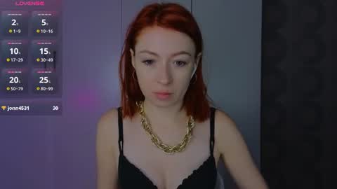 Snapshot of cuteroxyfoxyy chatting on July 9, 5:55 am Roxy online show from July 9, 5:55 am