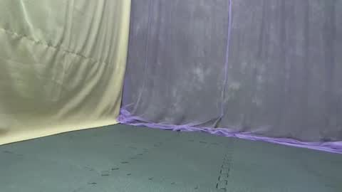 cutetinyasian143_ online show from October 7, 5:59 am