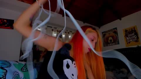 Snapshot of cuteweed420 chatting on January 3, 7:27 am cuteweed420 online show from January 3, 7:27 am