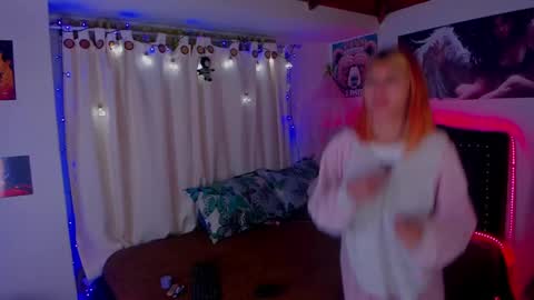 cuteweed420 online show from January 27, 5:47 am