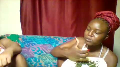 Snapshot of cutey_lunar chatting on January 31, 1:33 am cutey_lunar online show from January 31, 1:33 am