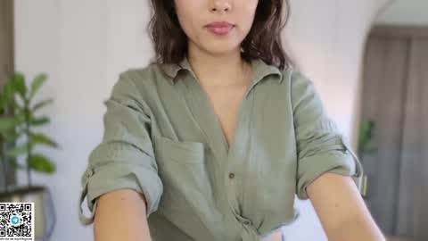 angela online show from May 6, 9:09 pm