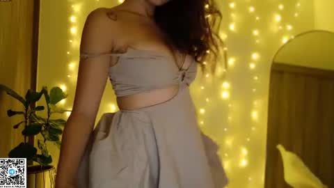 Snapshot of cutie18_angel chatting on July 8, 12:48 am angela online show from July 8, 12:48 am