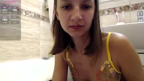 Snapshot of cutie_and_sexy chatting on December 16, 4:23 am Alisa online show from December 16, 4:23 am