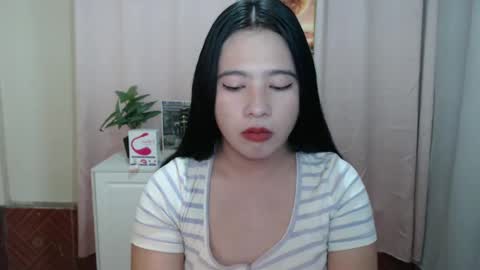 cutie_asianwoman online show from December 16, 6:49 pm