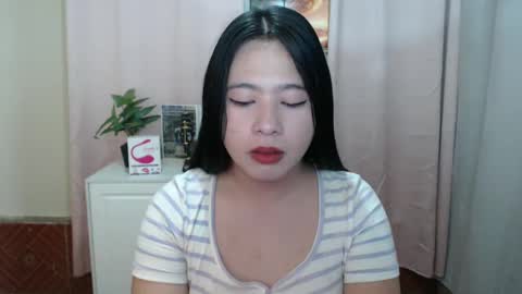 cutie_asianwoman online show from December 17, 8:43 pm