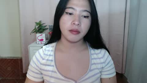 cutie_asianwoman online show from December 18, 10:46 pm