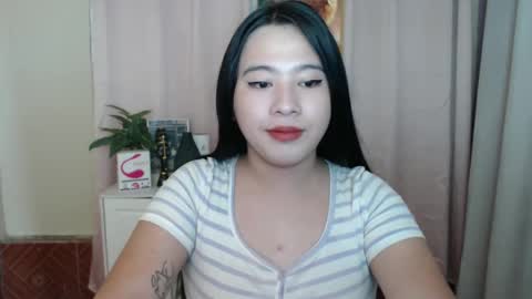 cutie_asianwoman online show from January 14, 1:36 am
