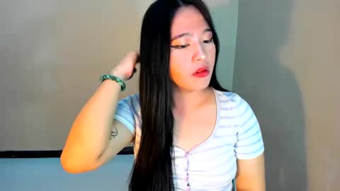 cutie_asianwoman online show from February 18, 10:58 pm