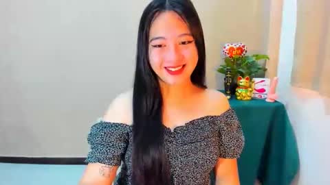 cutie_asianwoman online show from September 26, 6:39 am