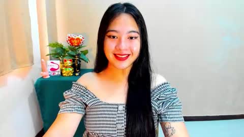 cutie_asianwoman online show from October 12, 6:45 am