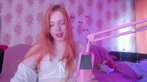 Snapshot of cutie_bambi_ chatting on April 24, 11:01 am Bambi online show from April 24, 11:01 am