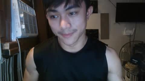 cutie_hunk69 online show from June 7, 3:43 am